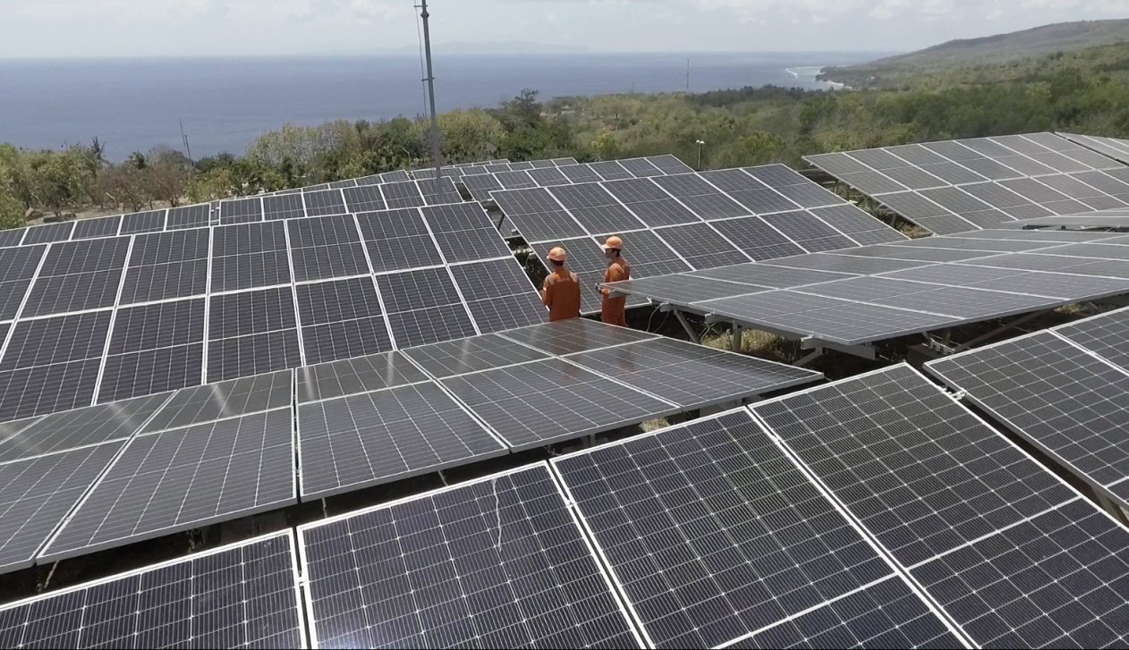 Listrik Terbarukan Tumbuh Pesat, Namun Indonesia Tertinggal
