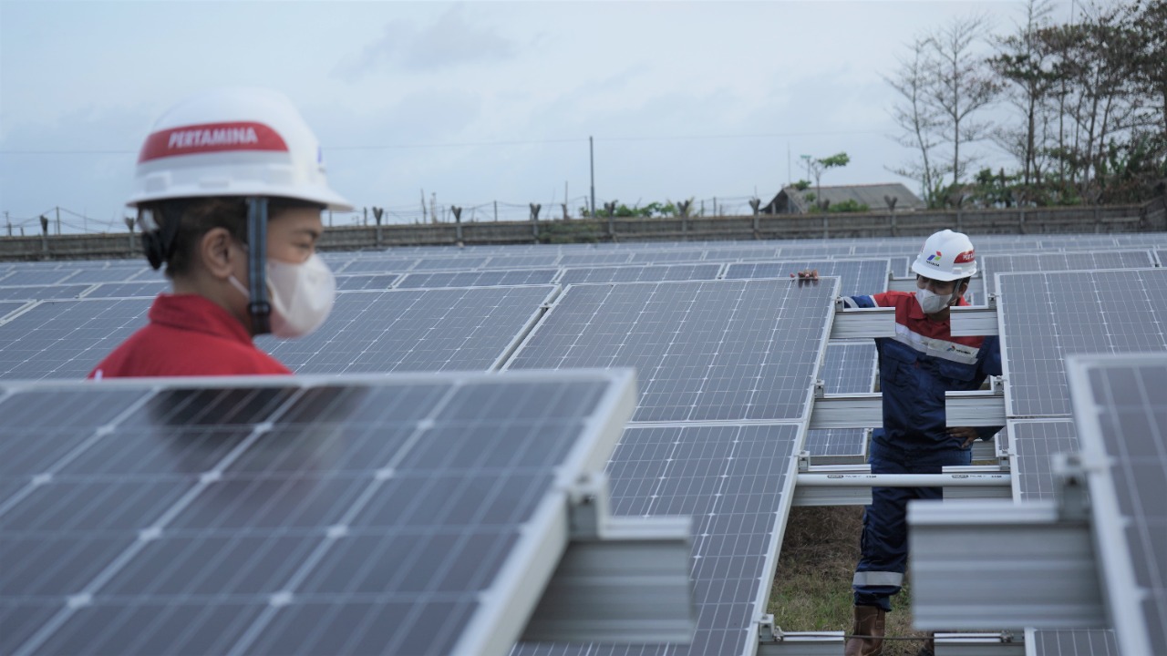 Pertamina Tambah 2,3 MWp PLTS di Area Operasi