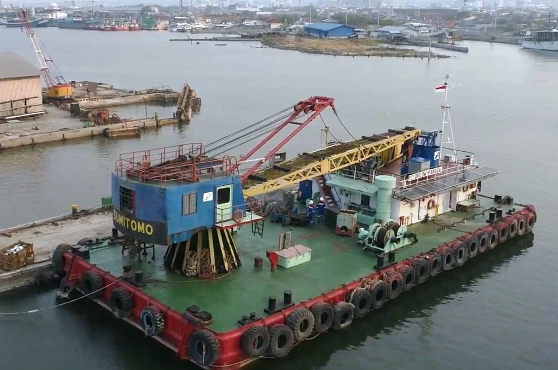 Menuju Green Company, PTK Pasang PLTS di Kapal Derek