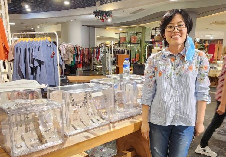 Keren! Perhiasan Limbah Kaca Karya UMKM Binaan Pertamina Mendunia