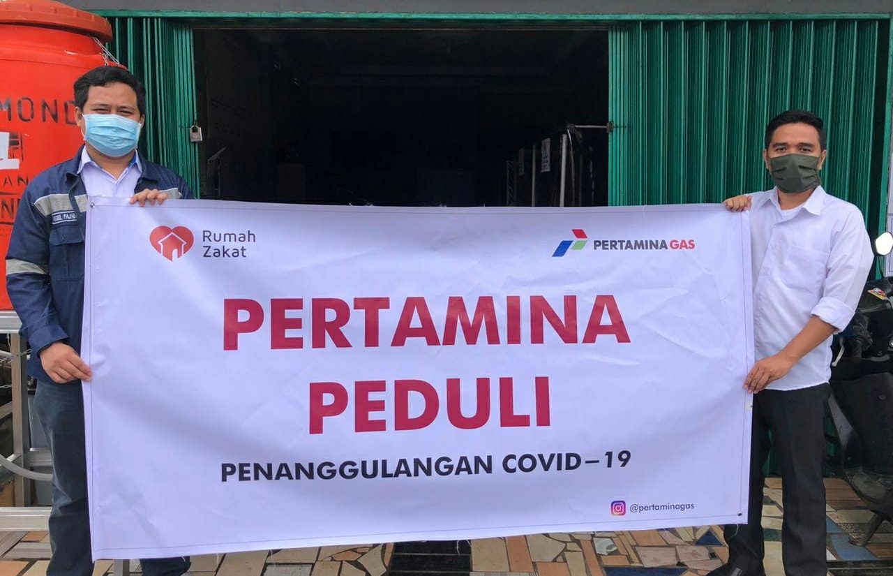 Pertagas Serahkan Bantuan APD untuk Bidan Desa