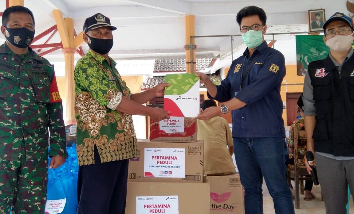 Pertagas Salurkan Bantuan untuk Korban Banjir di Jember