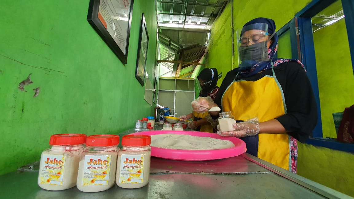 Di tengah Pandemi, KWT Kenanga Produksi Jamu Kemasan