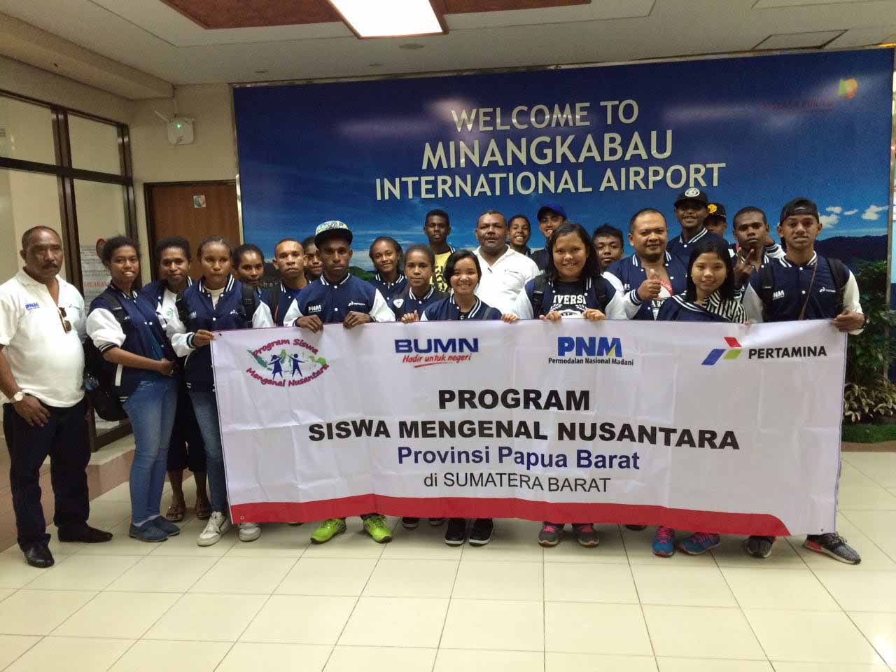 20 Siswa Papua Barat Diajak ke Padang