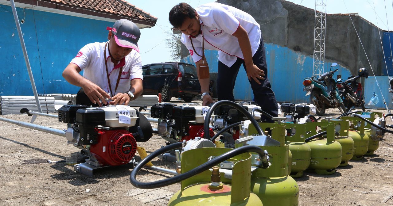 196 Paket LPG untuk Nelayan Kecil