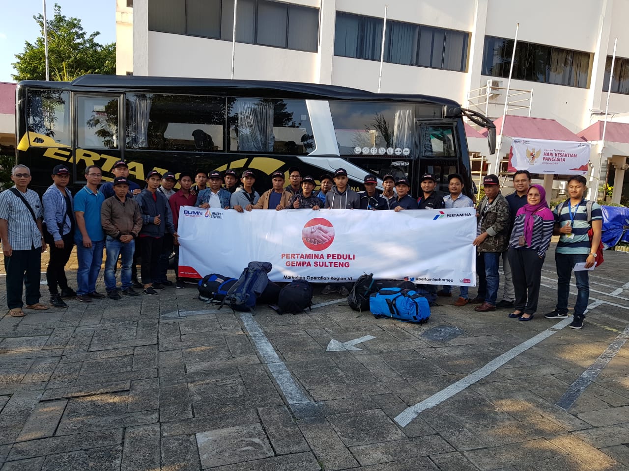 Pertamina Terbangkan Operator SPBU Kaltim Ke Lokasi Bencana