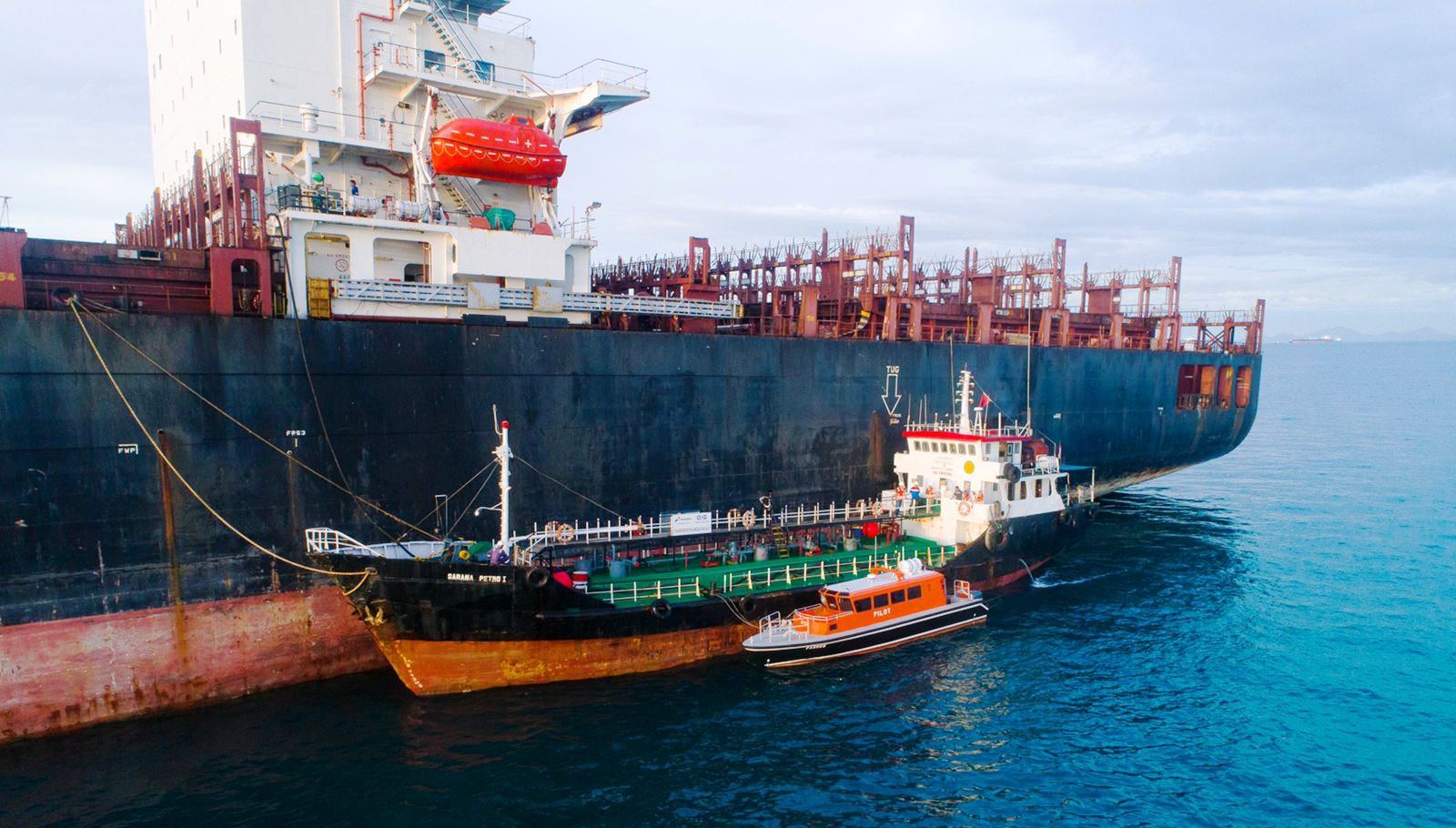 Pertamina Layani Bahan Bakar di Selat Malaka