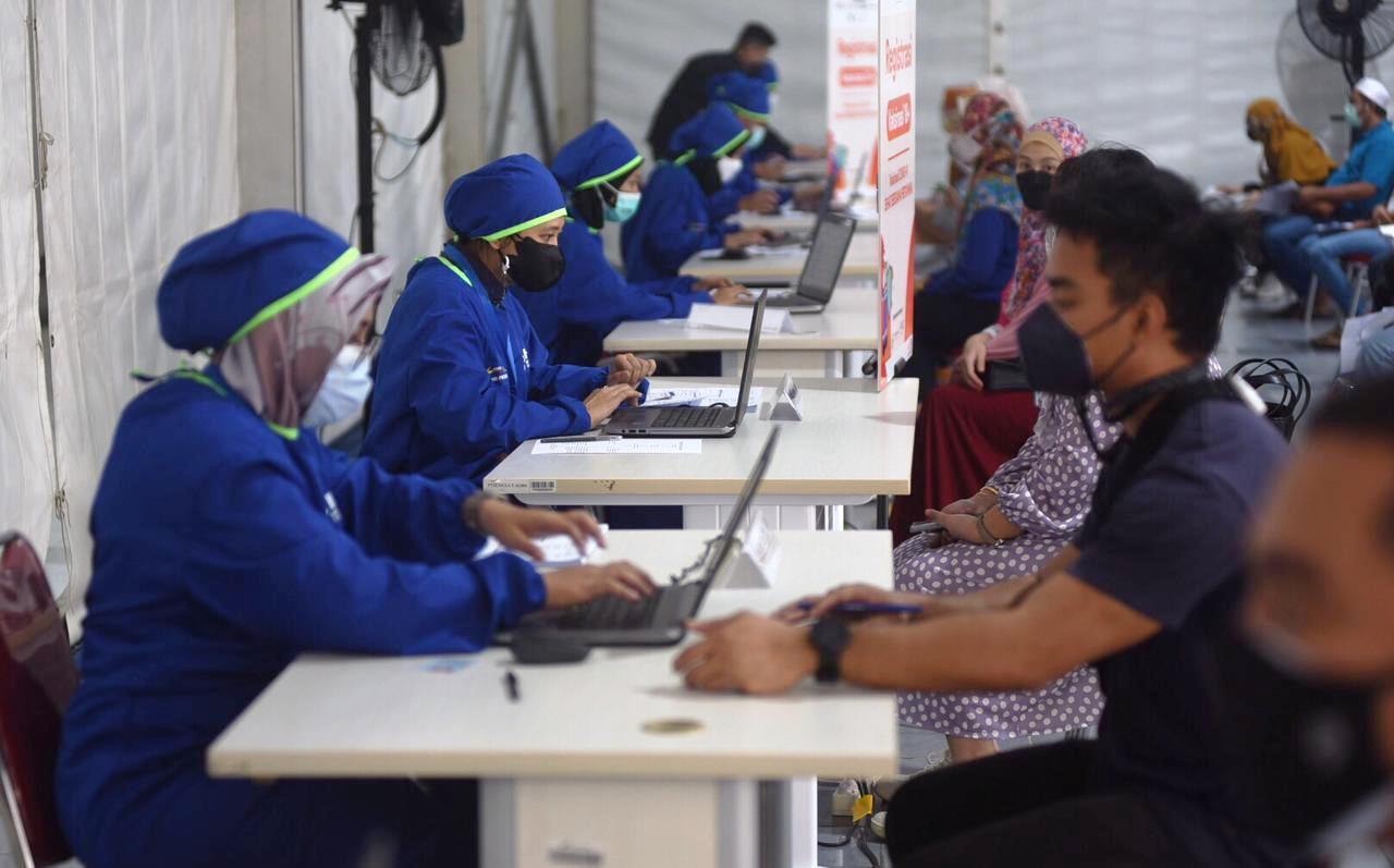 Gelar Vaksinasi Massal, Pertamina Ikut Percepat Herd Immunity