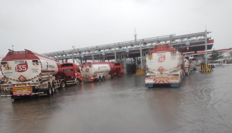 Semarang Banjir, 1 SPBU Tutup Karena Terdampak