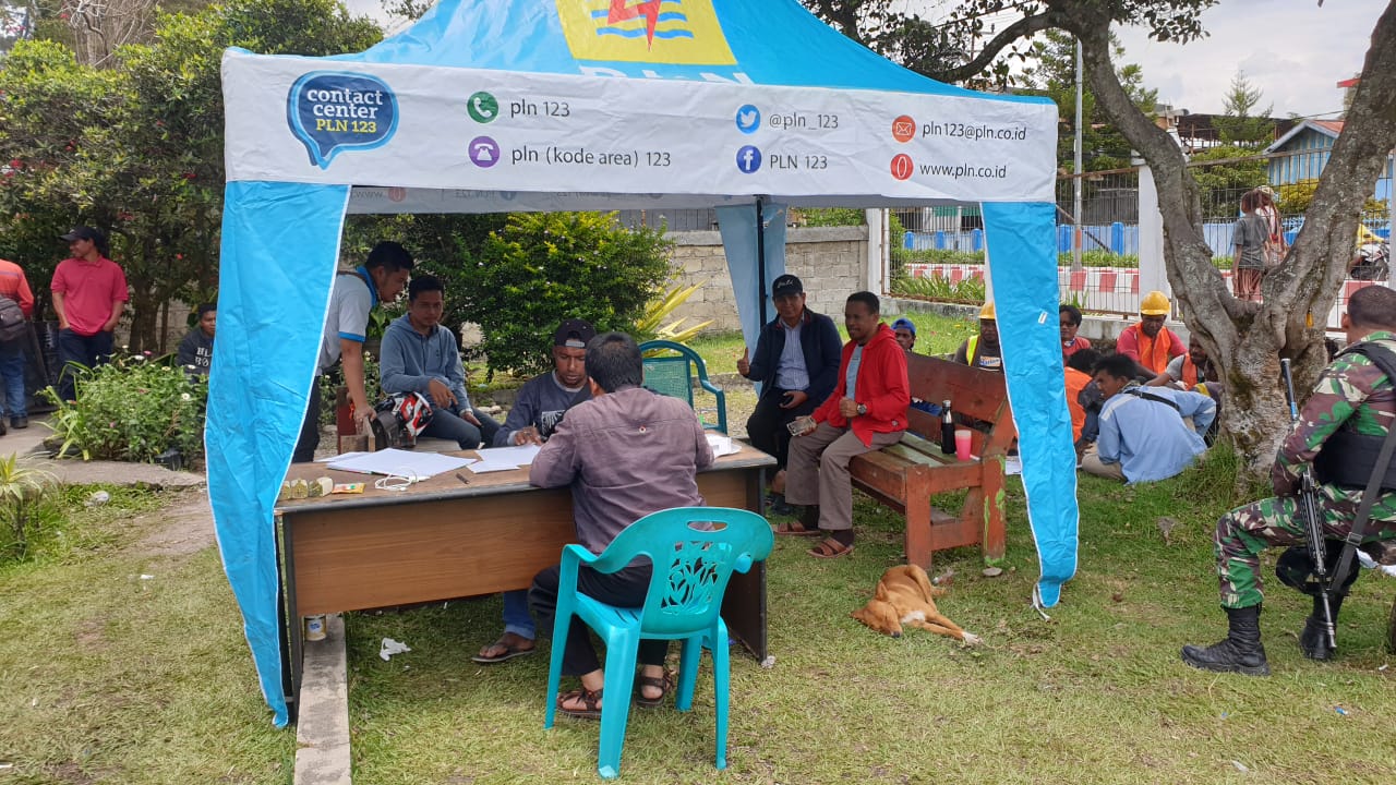 PLN Buka Posko Pelayanan Sementara di Wamena