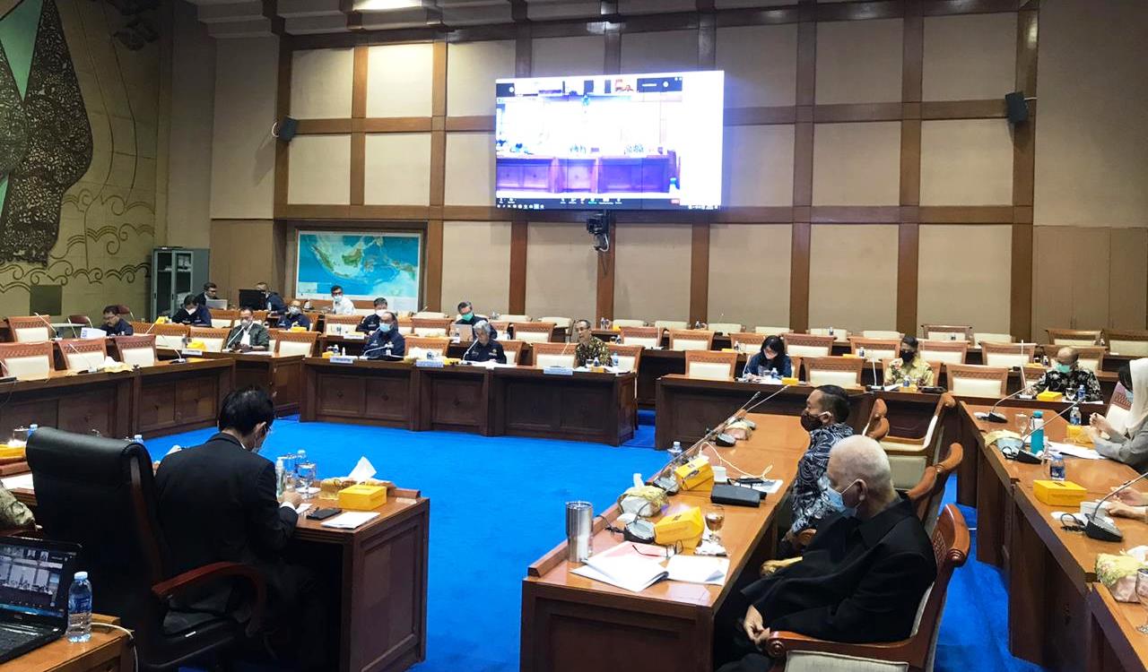 RAPBN 2022: Lifting Minyak 703 Ribu Barel per Hari