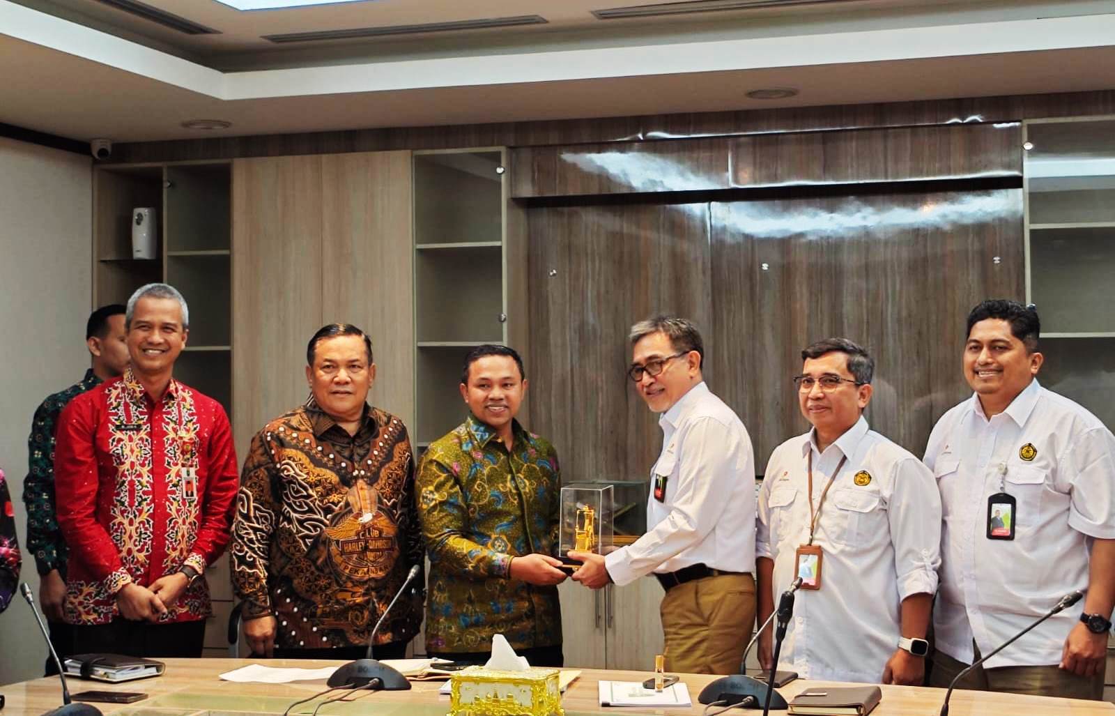 Pemprov Riau Bentuk Satgas Percepatan Produksi dan Lifting