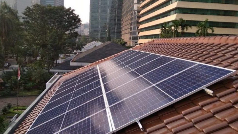 Pengguna PLTS Atap Meningkat Pesat