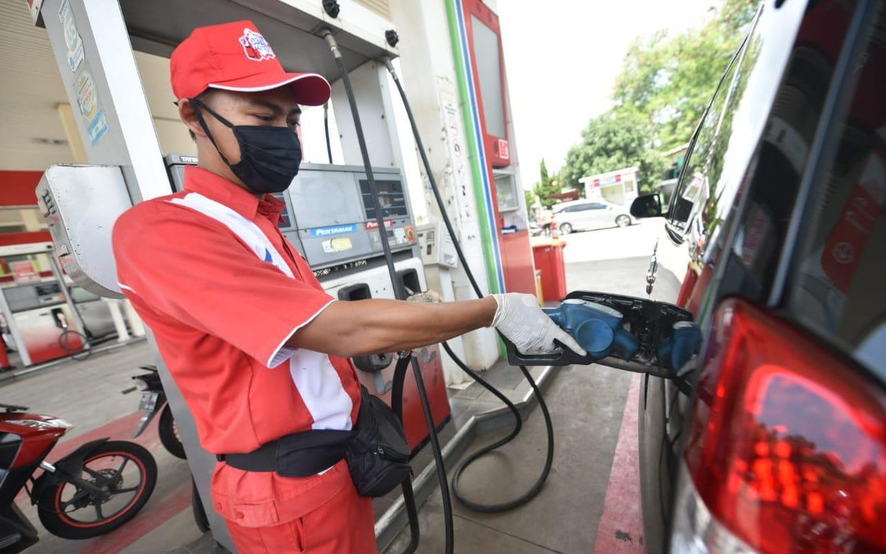 Pertamina dan AKR Salurkan 1,5 juta KL Solar