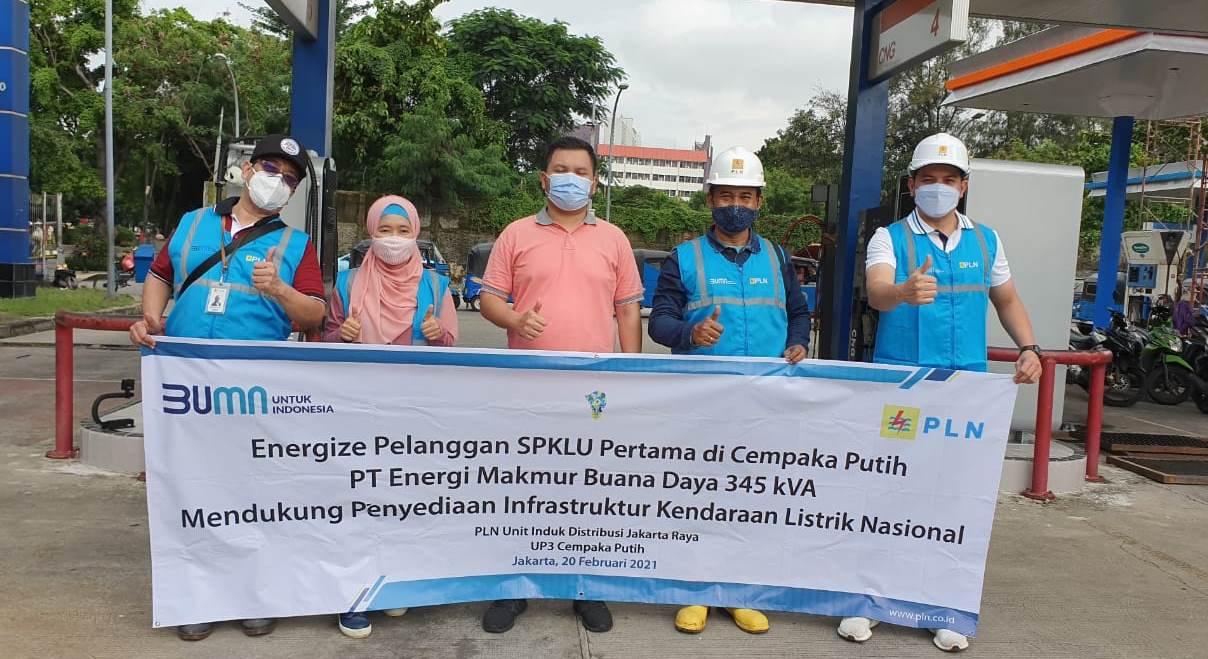 Perluas Ekosistem Kendaraan Listrik, PLN Pasok SPKLU Swasta
