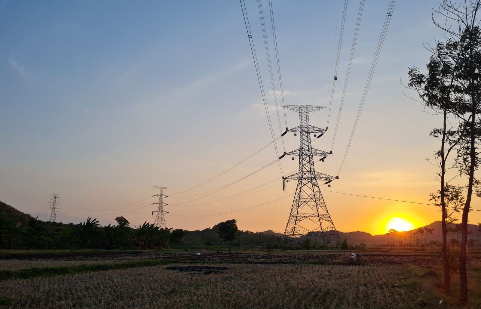 PLN Operasikan Transmisi Backbone Listrik Jawa Bali