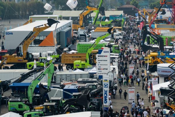 Hubungkan Equipment, Data, dan Teknologi untuk Mendorong Transformasi Industri