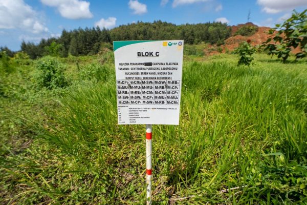 Di Pulau Obi, Slag Nikel untuk Pembenah Tanah