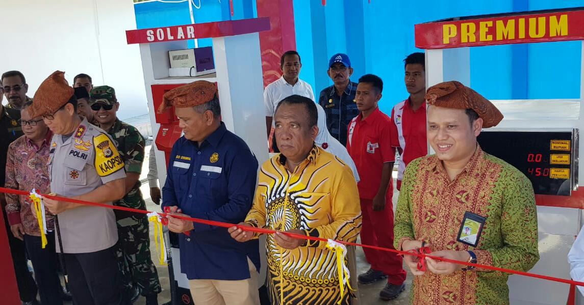 Diresmikan, Dua Titik BBM Satu Harga di Maluku dan Papua