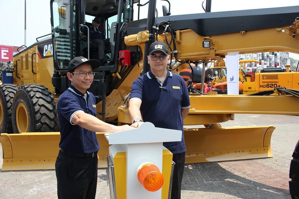 Motor Grader Caterpillar Seri M Generasi Terbaru