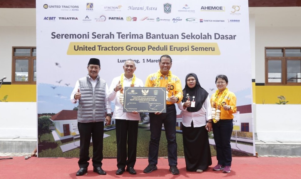 United Tractors Bangun Sekolah Dasar di Lumajang