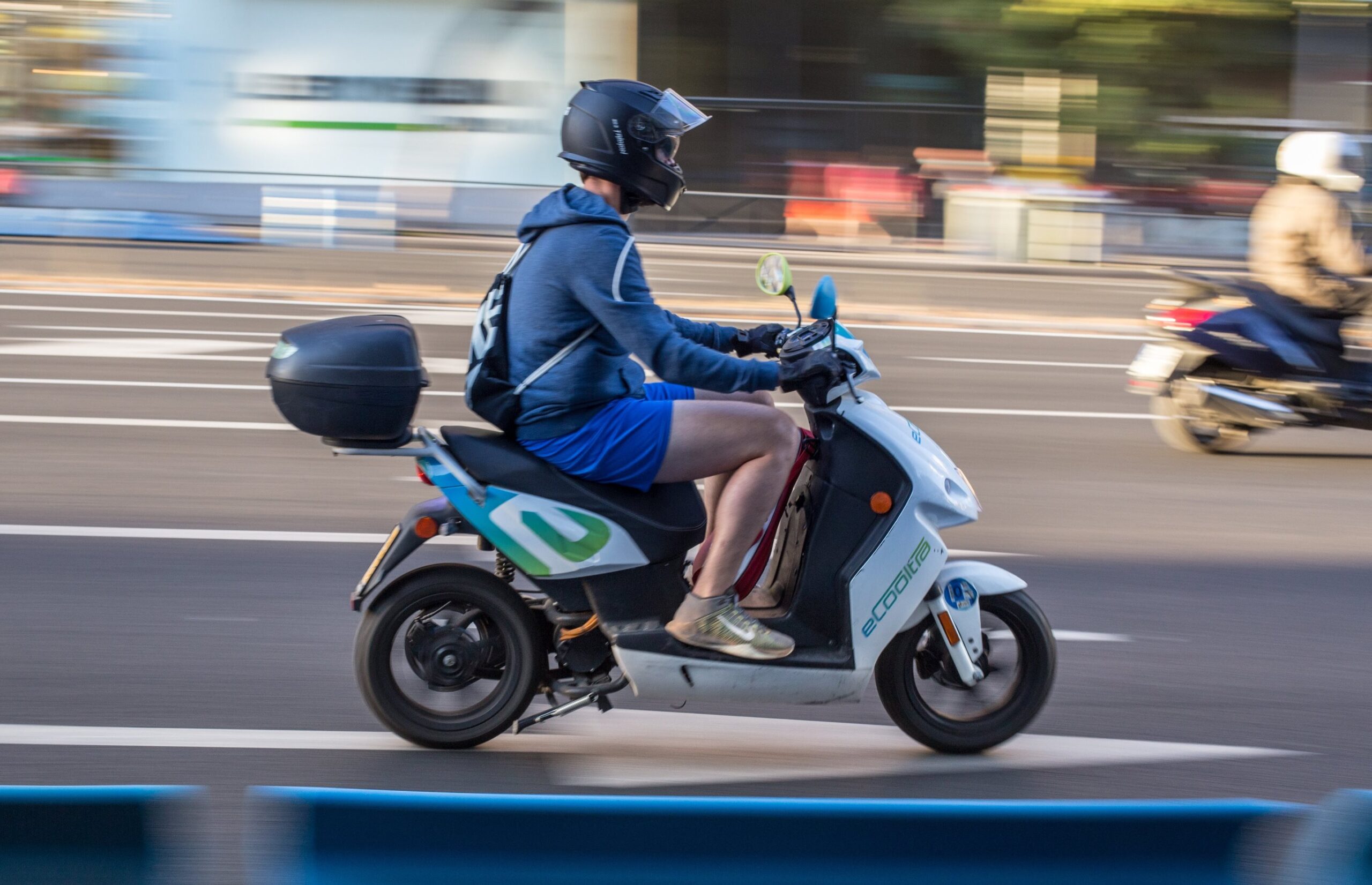 Kebijakan 1 KTP 1 Motor Listrik Dorong Minat Kepemilikan Kendaraan Listrik