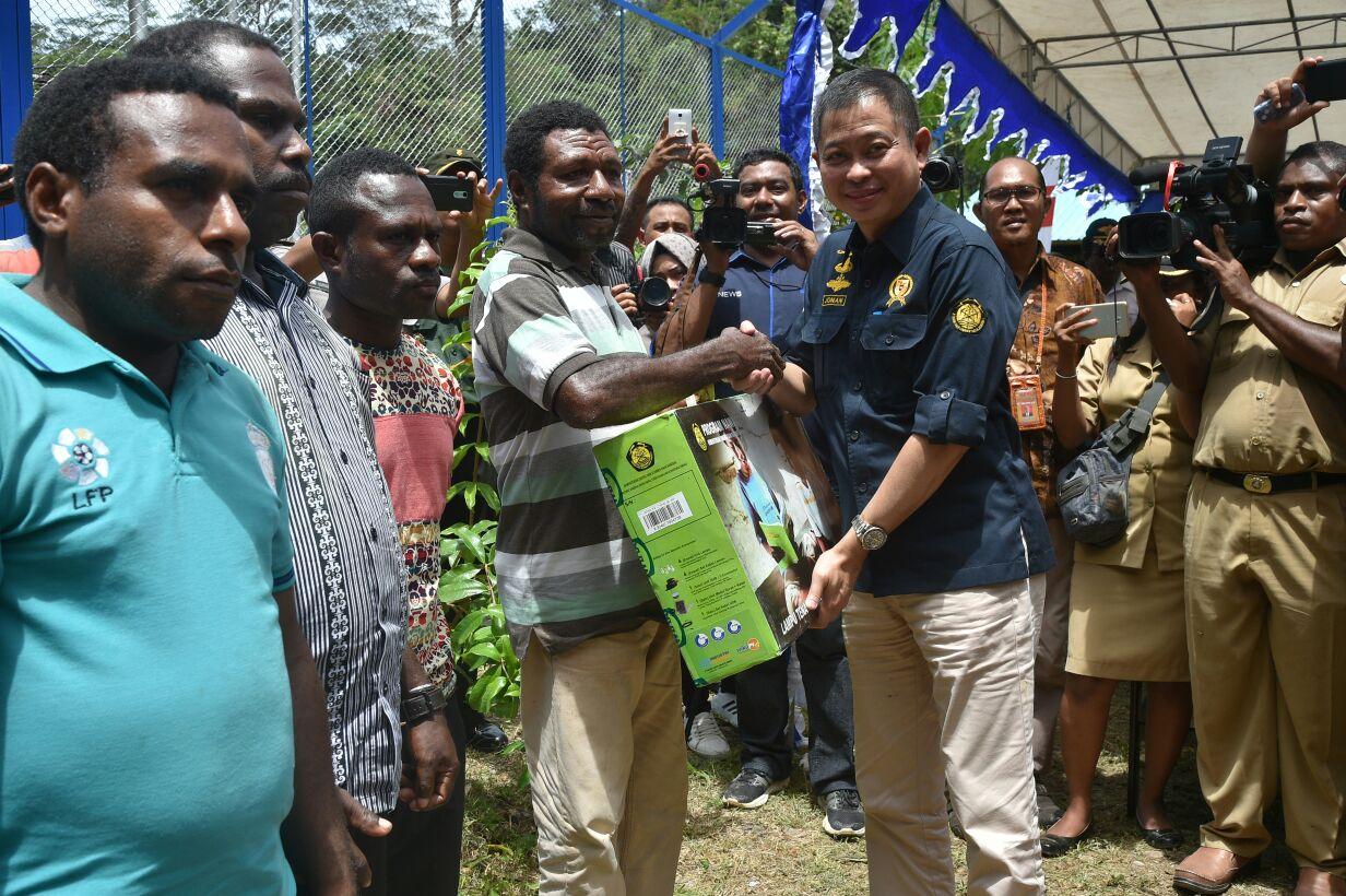 Menteri ESDM Resmikan PLTM di Pelosok Papua Barat